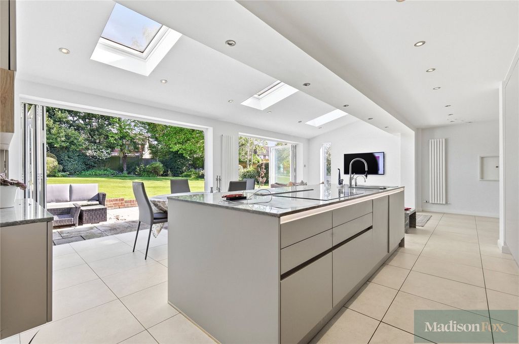 Additional image 10 of 5 bed detached house for saleParkland Close, Chigwell, Essex IG7