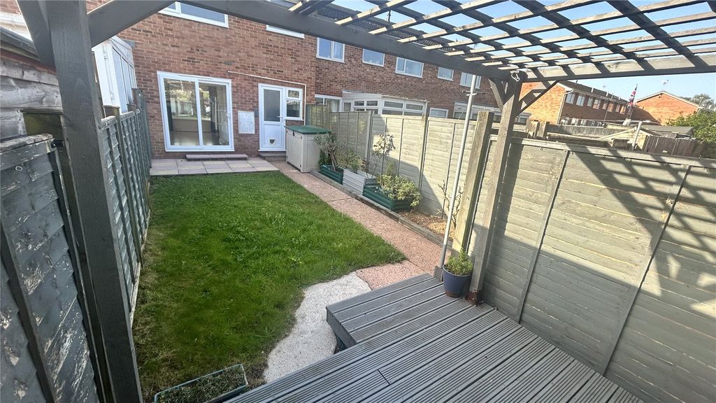 3 bed terraced house to rentPinhoe, Exeter, Devon EX1 photo 2