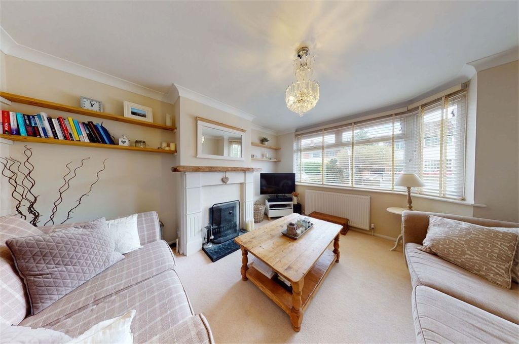 Additional image 3 of 4 bed semi-detached house to rentLinden Avenue, Prestbury, Cheltenham GL52