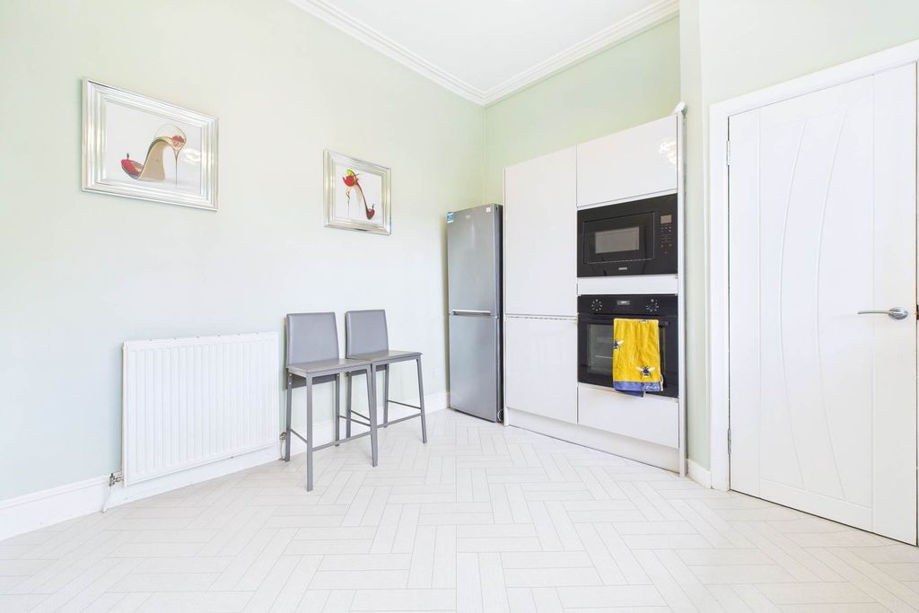 Additional image 9 of 3 bed flat for saleBloomgate, Lanark ML11