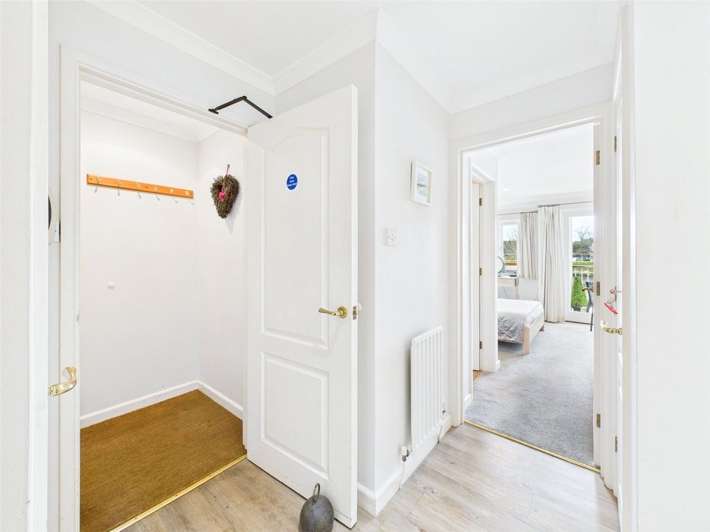 Additional image 10 of 2 bed flat for saleEgloshayle Road, Wadebridge, Cornwall PL27