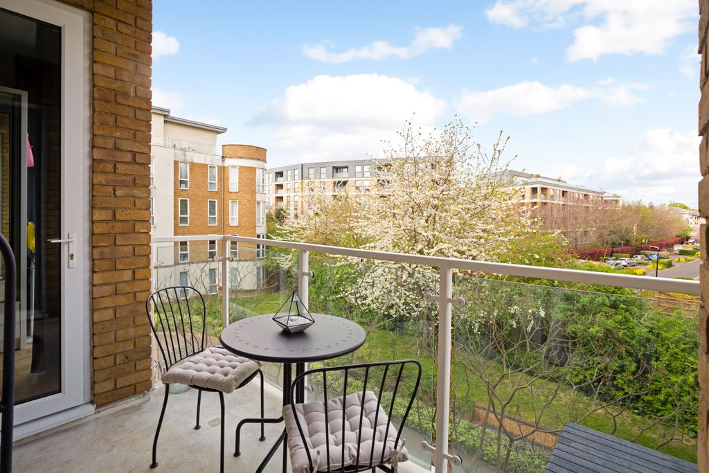 Additional image 12 of 1 bed flat for sale40 Melliss Avenue, Richmond TW9