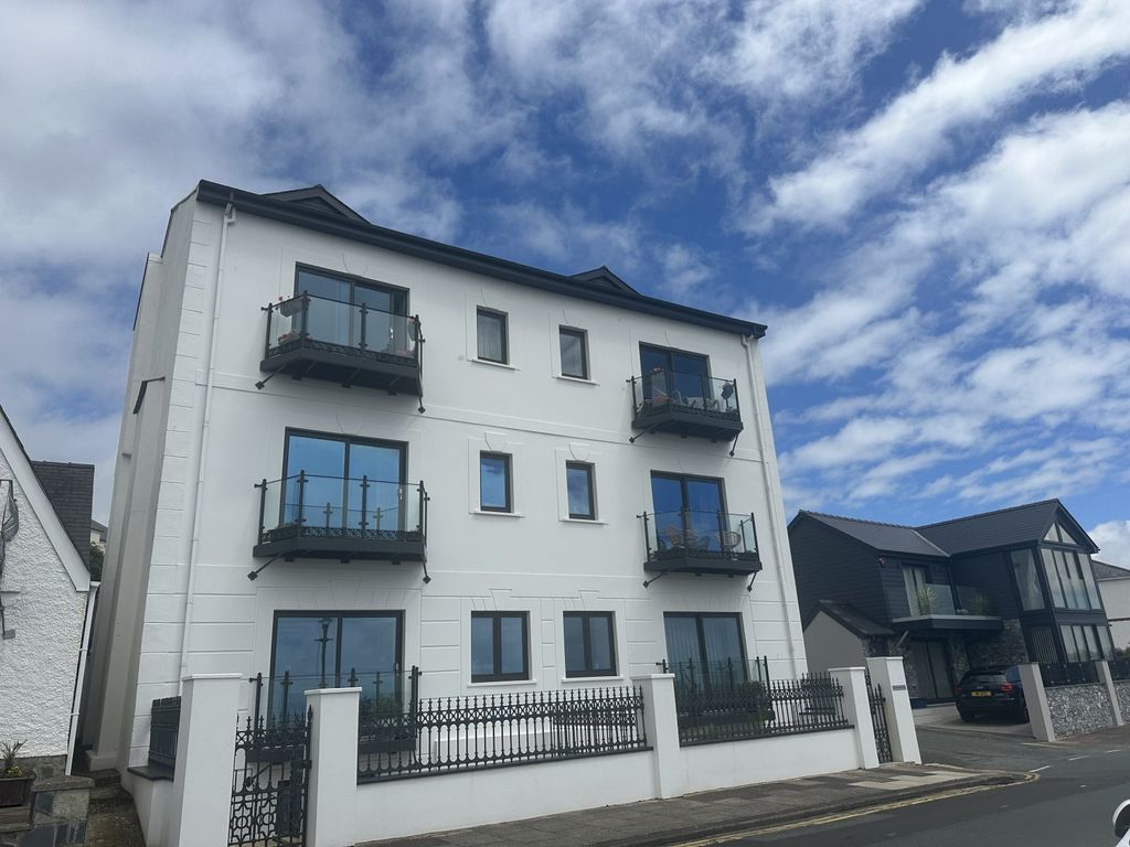 Additional image 22 of 2 bed flat for saleFlat 2 Murray Crescent House, The Rath, Milford Haven, Pembrokeshire SA73
