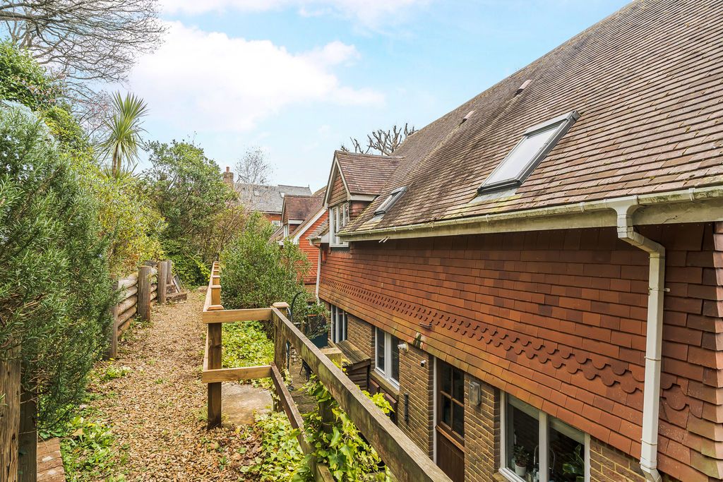 Additional image 18 of 4 bed detached house to rentShadyhanger, Godalming GU7