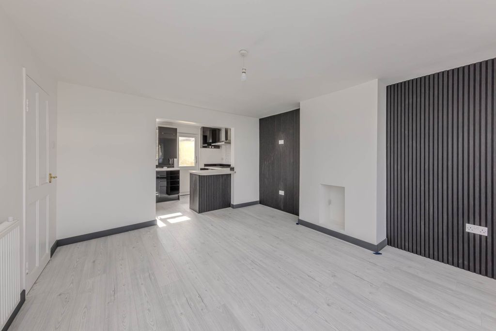 Additional image 2 of 2 bed flat to rentSeabridge Lane, Newcastle Under Lyme ST5