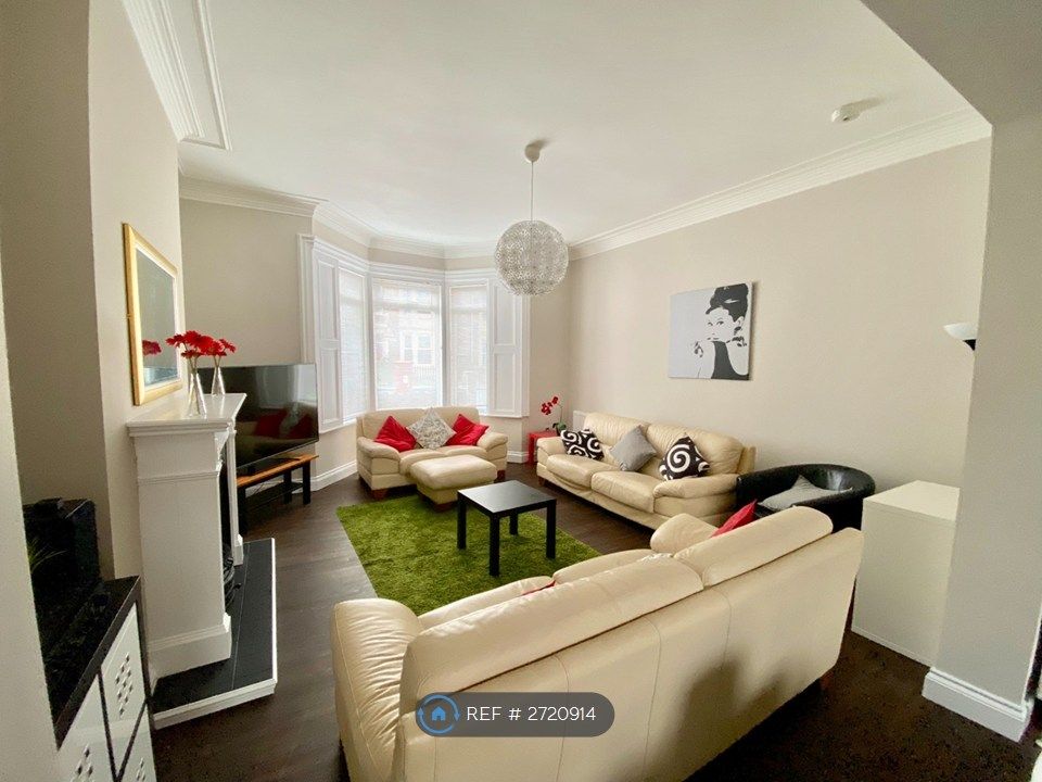 6 bed shared accommodation to rentBrighton Grove, Newcastle Upon Tyne NE4 photo 2