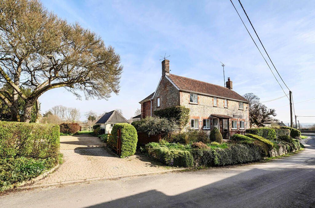 Corton, Corton, BA12