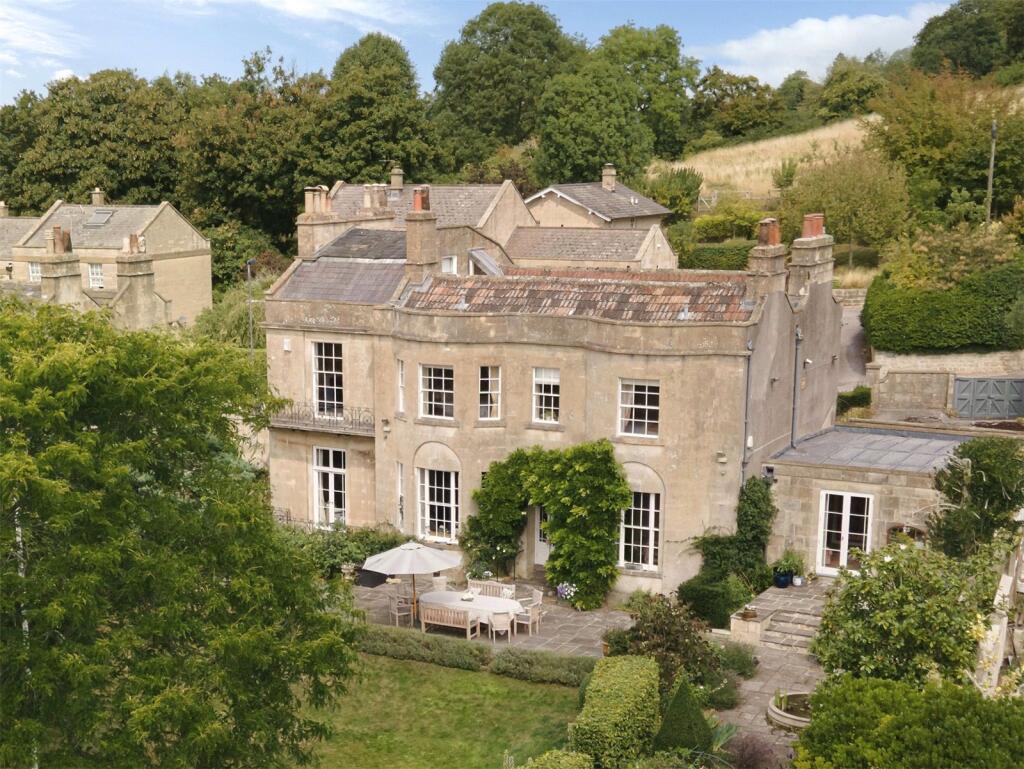 Bathwick Hill, Bath, BA2