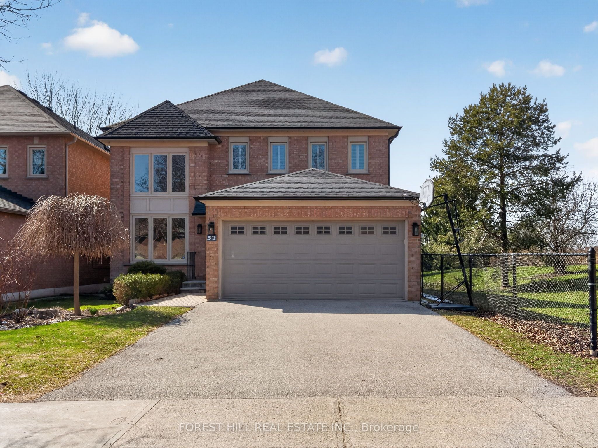 32 Mulholland Drive, Vaughan, ON, L4J 7T7