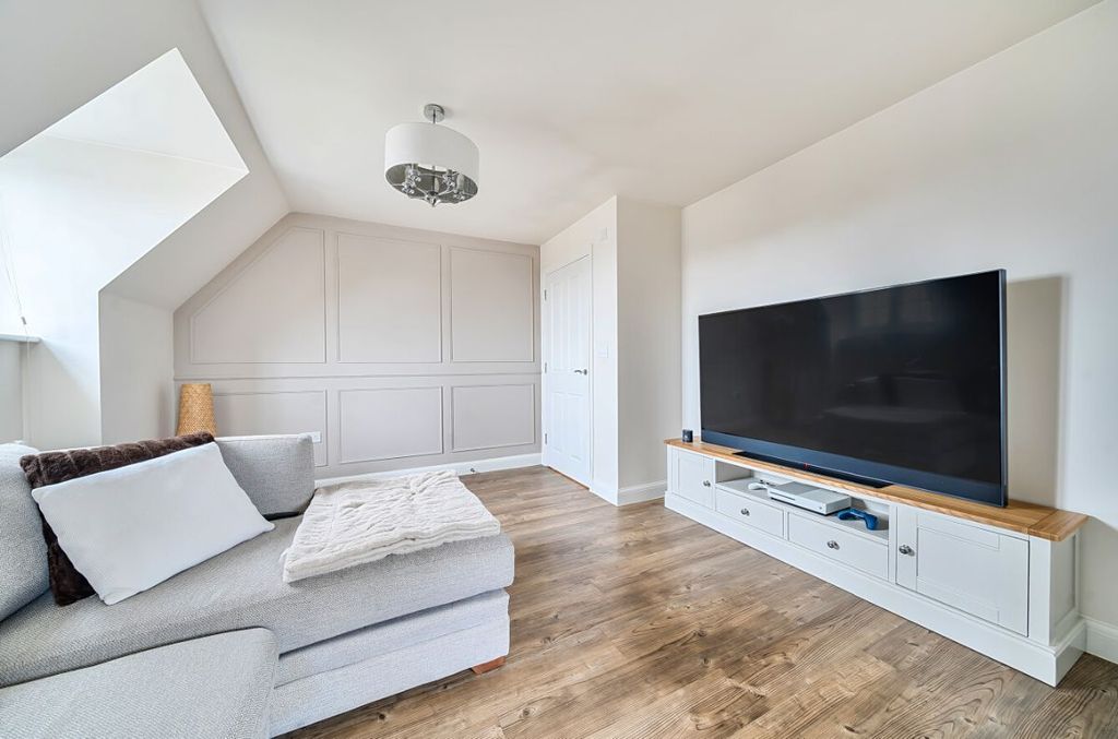 1 bed flat for saleDanegeld Avenue, Great Denham MK40 photo 5