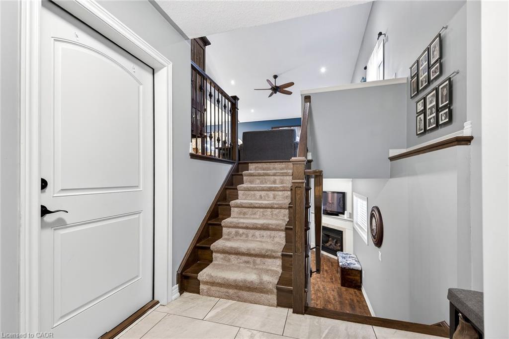 379 Michael Drive, Welland, ON, L3C 0A5 photo 4