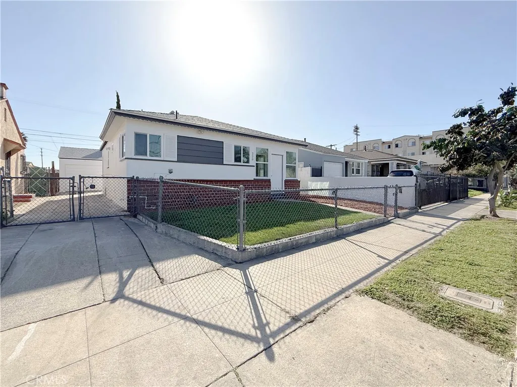 Additional image 5 of 220 W 98th Street, Los Angeles, CA 90003