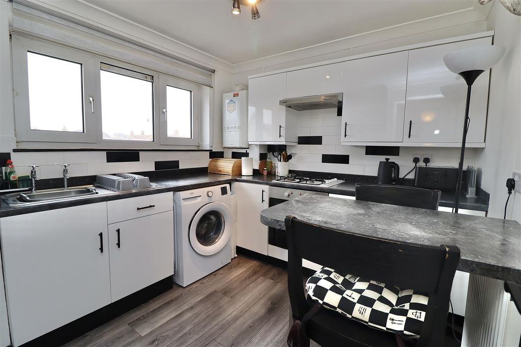 Additional image 2 of 1 bed flat for saleChurch Lane Flats, Pocklington YO42