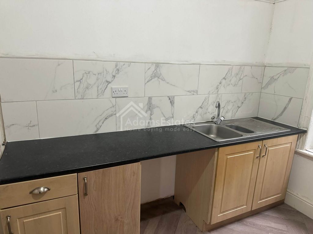 Additional image 3 of 10 bed semi-detached house for saleHill Crest Road, Dewsbury WF12