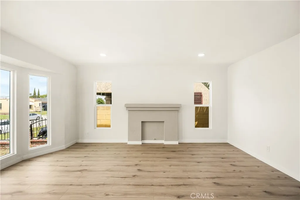Additional image 8 of 1428 W 89th St, Los Angeles, CA 90047