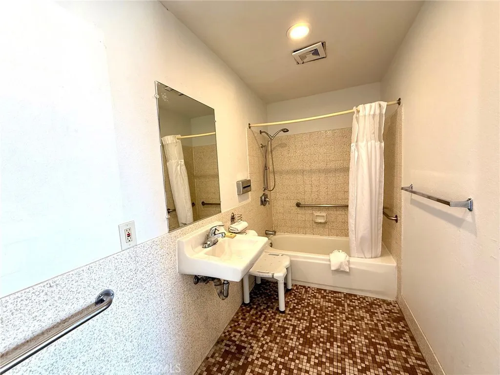 Additional image 52 of 430 W Palmdale Blvd, Palmdale, CA 93551