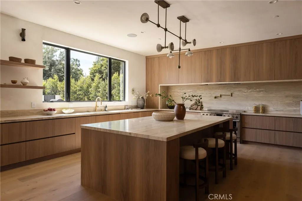 Additional image 22 of 15202 Hesby Street, Sherman Oaks, CA 91403