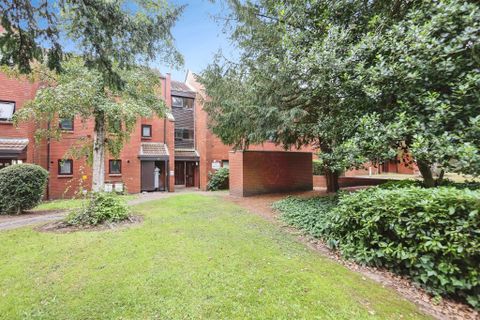 Hagley Road, Harborne, Birmingham B17