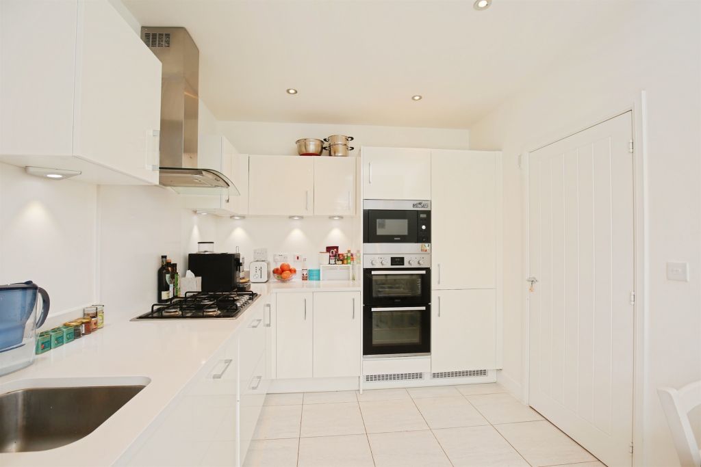 Additional image 4 of 4 bed semi-detached house for salePortcullis Drive, Wallingford OX10