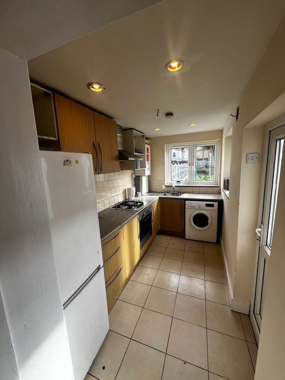 Additional image 11 of 3 bed terraced house to rentSpencer Road, Ilford IG3