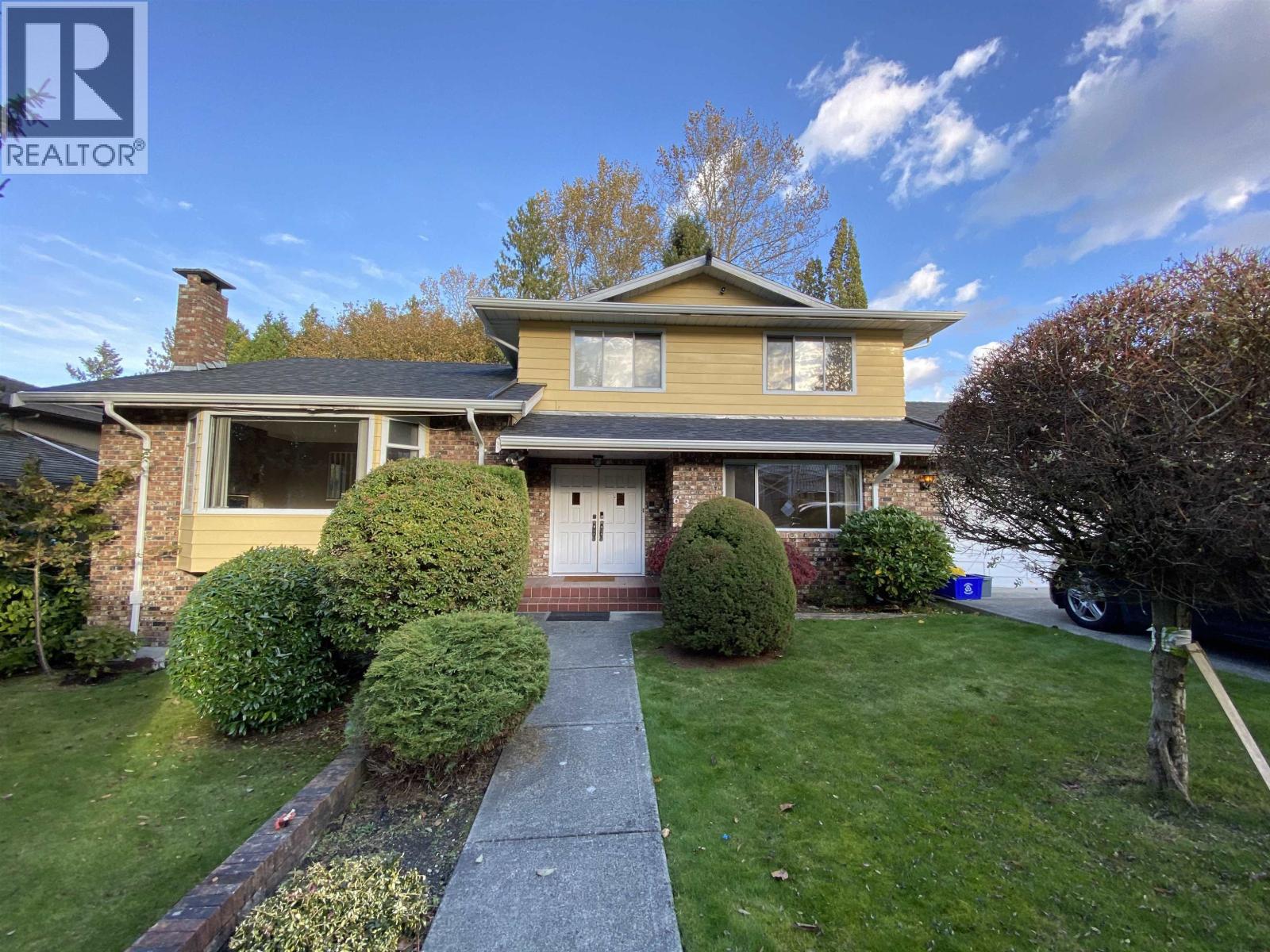 Upper 6368 BUCKINGHAM DRIVE