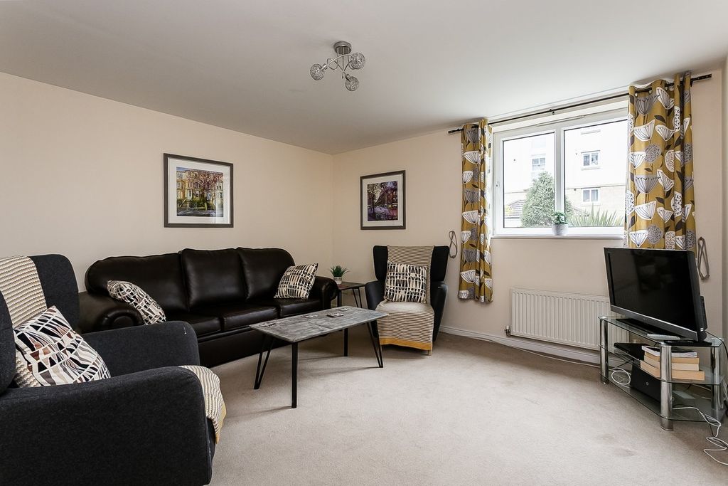 Additional image 2 of 2 bed flat for saleAllanfield Place, Edinburgh EH7