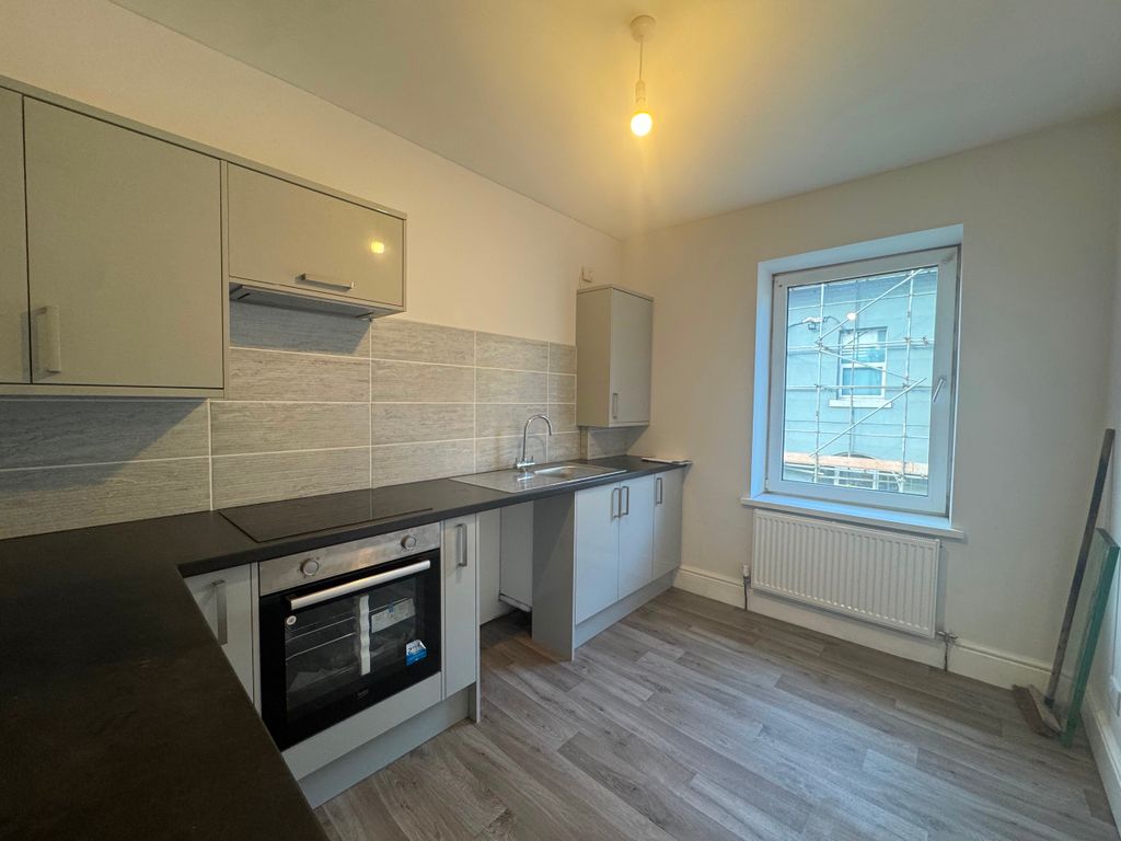Additional image 3 of 3 bed flat to rent39A Bedwlwyn Road, Ystrad Mynach, Hengoed CF82