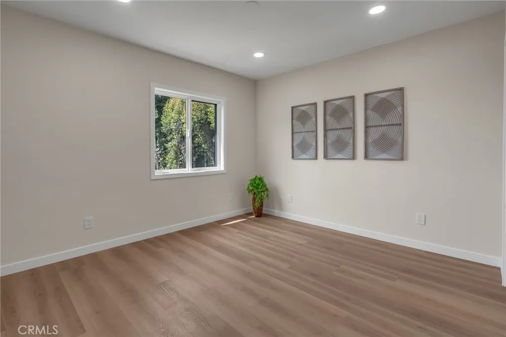 Additional image 57 of 5309 Maymont Dr, Los Angeles, CA 90043