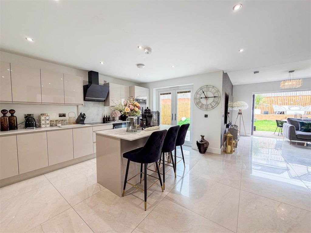 Additional image 3 of 4 bed detached house for saleKiln Drive, Stewarton, Kilmarnock KA3