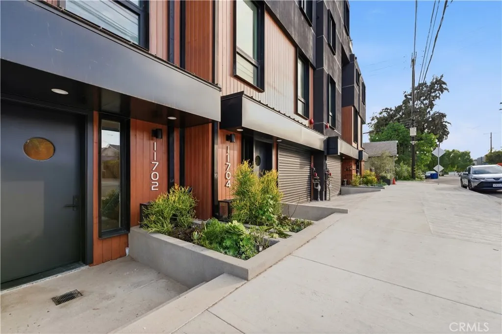 Additional image 15 of 11702 Charnock Road, Los Angeles, CA 90066