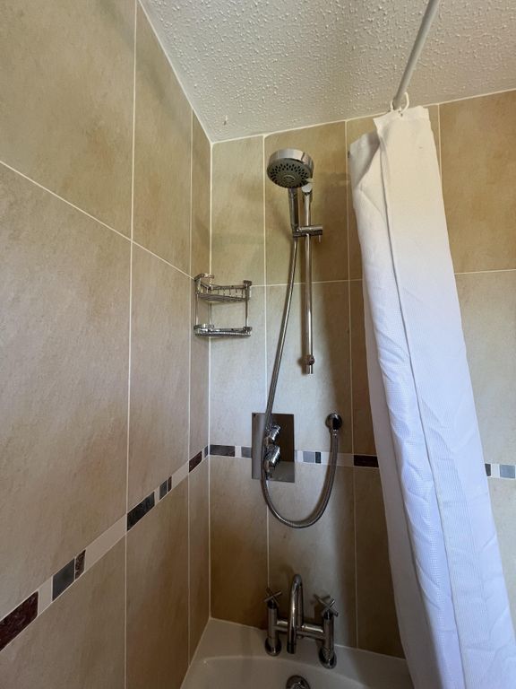 Additional image 11 of 2 bed terraced house to rentAlmond Road, Bearsden, Glasgow G61