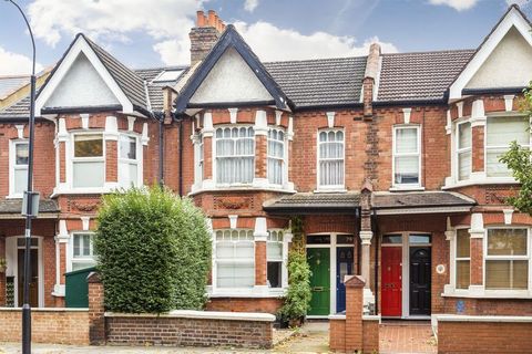 Larden Road, London W3