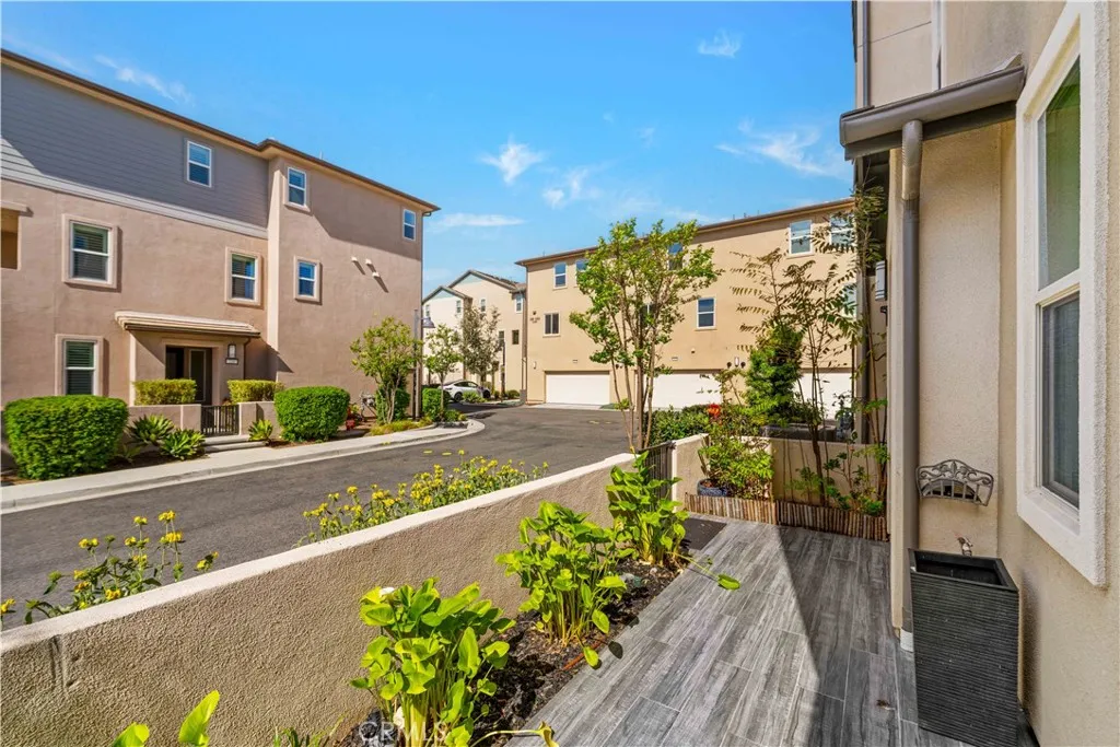 Additional image 73 of 236 keeper, Irvine, CA 92618