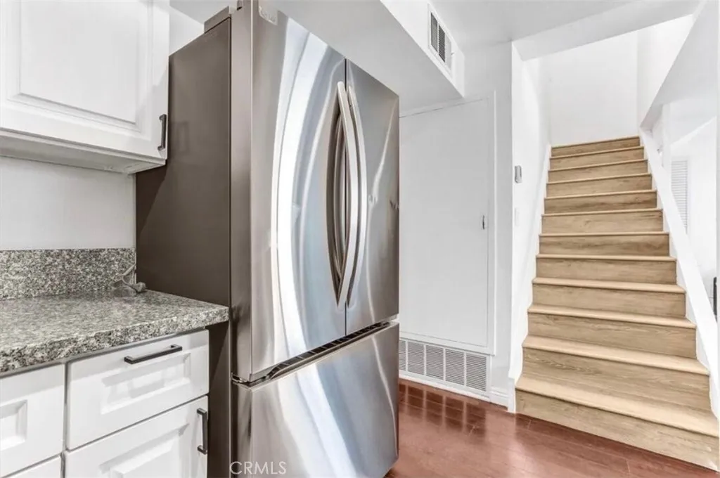 Additional image 6 of 6155 Reseda Blvd Unit 4, Tarzana, CA 91335