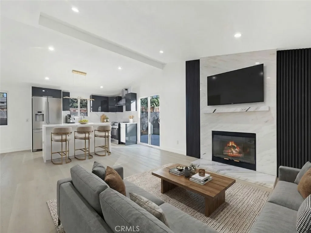 Additional image 4 of 20528 Hamlin Street, Winnetka, CA 91306