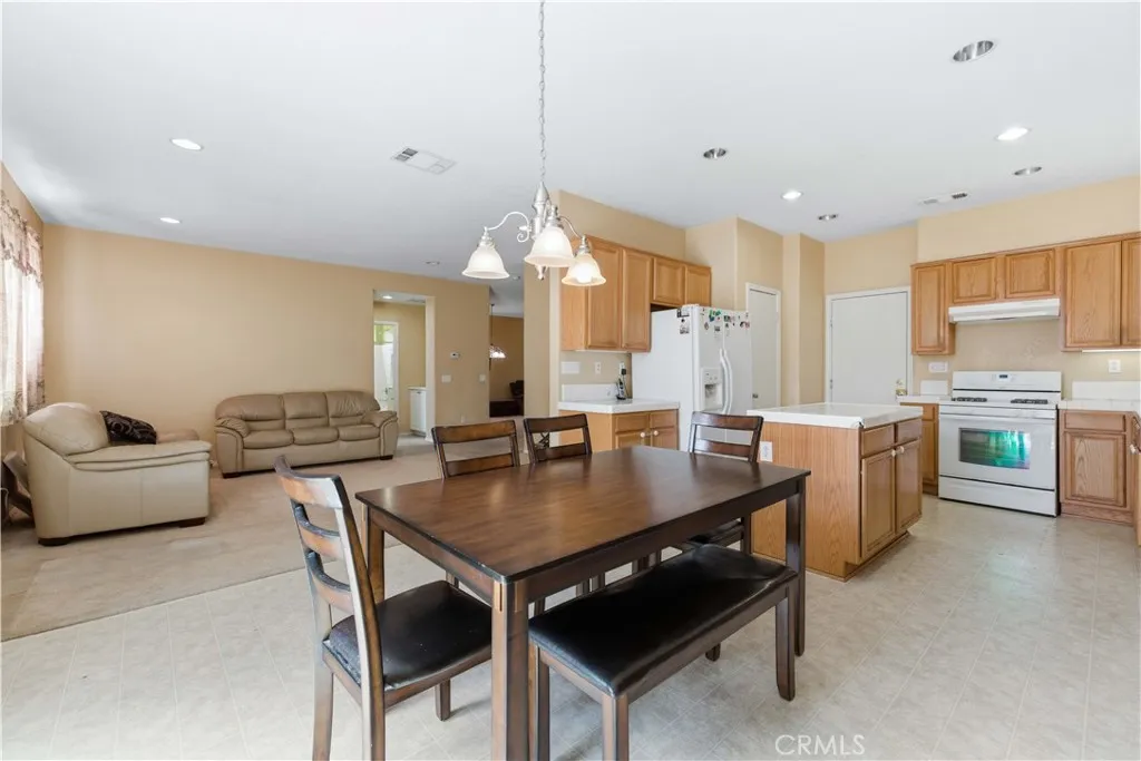 Additional image 38 of 2822 Emerald Ln, Lancaster, CA 93535