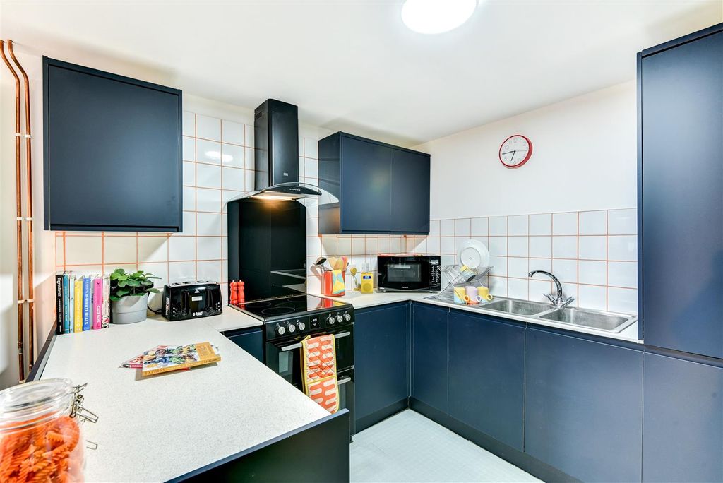 Additional image 5 of 6 bed semi-detached house for saleQueens Road, Beeston, Nottingham NG9