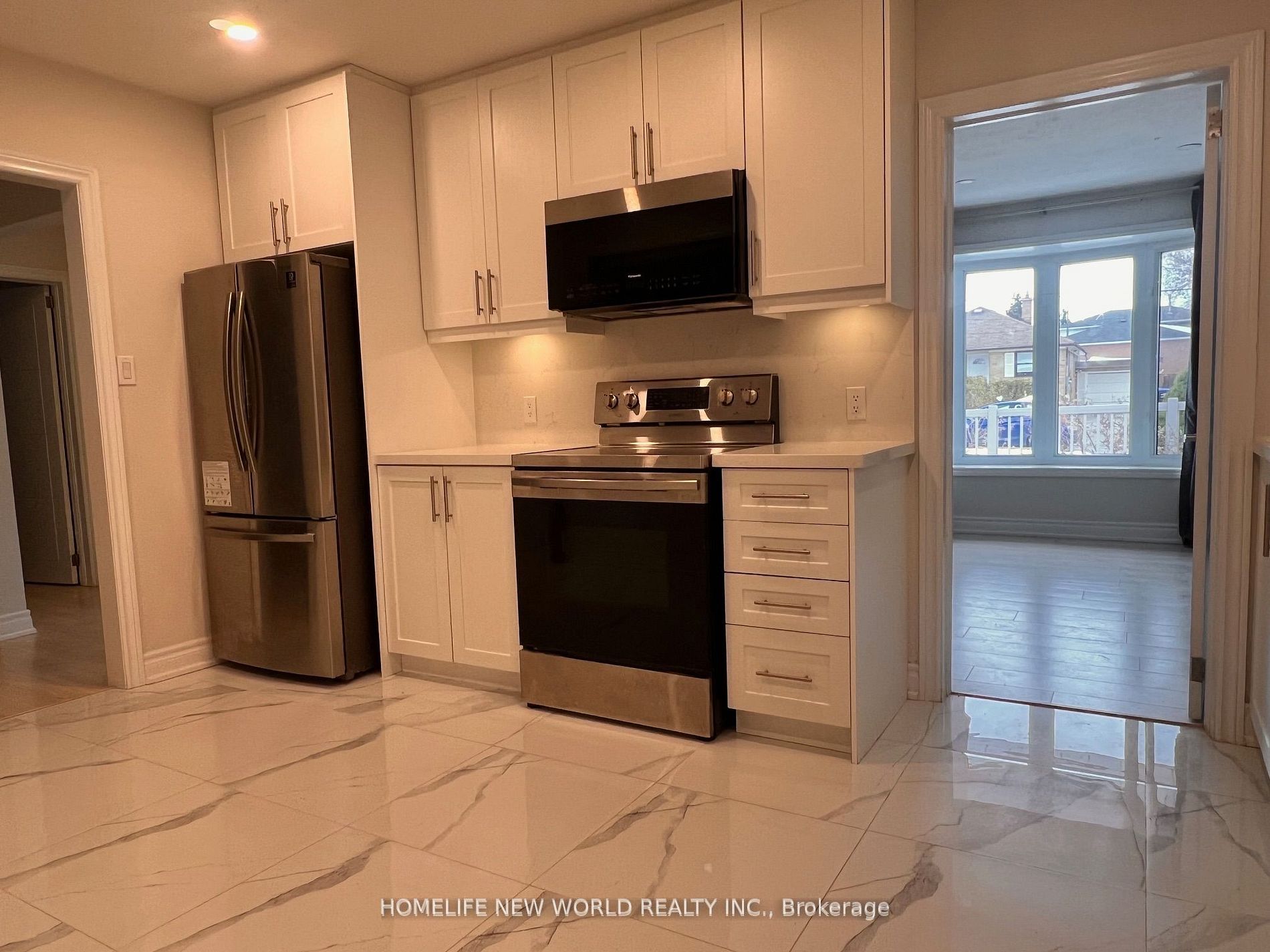 Additional image 4 of Main-98 Thornton Avenue, Bradford West Gwillimbury, ON, L3Z 1N4
