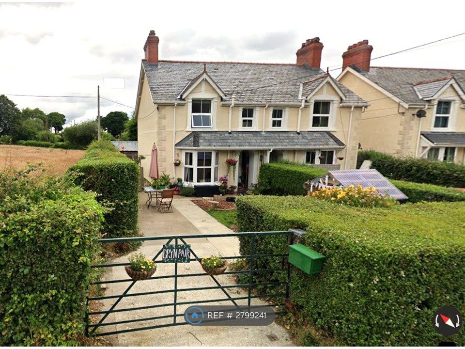 3 bed semi-detached house to rentLlanbedr-Y-Cennin, Conwy LL32