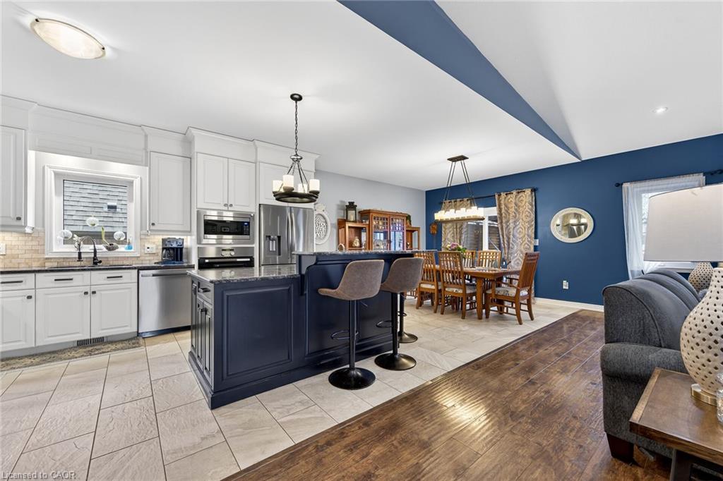 379 Michael Drive, Welland, ON, L3C 0A5 photo 5