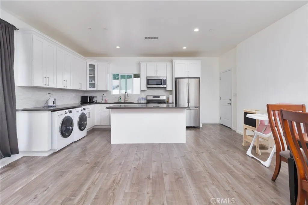 Additional image 54 of 14648 Covello St, Van Nuys, CA 91405