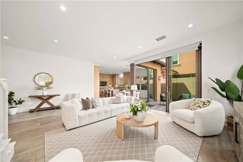Additional image 4 of 111 Donati, Irvine, CA 92602