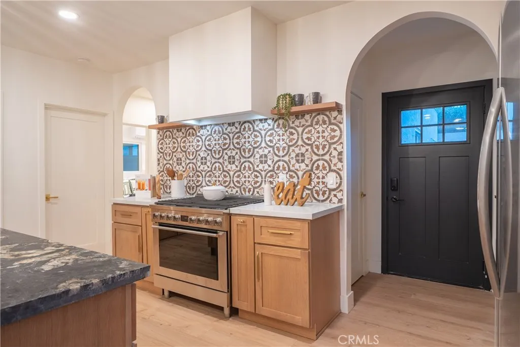 Additional image 11 of 6325 Long Street, Los Angeles, CA 90043