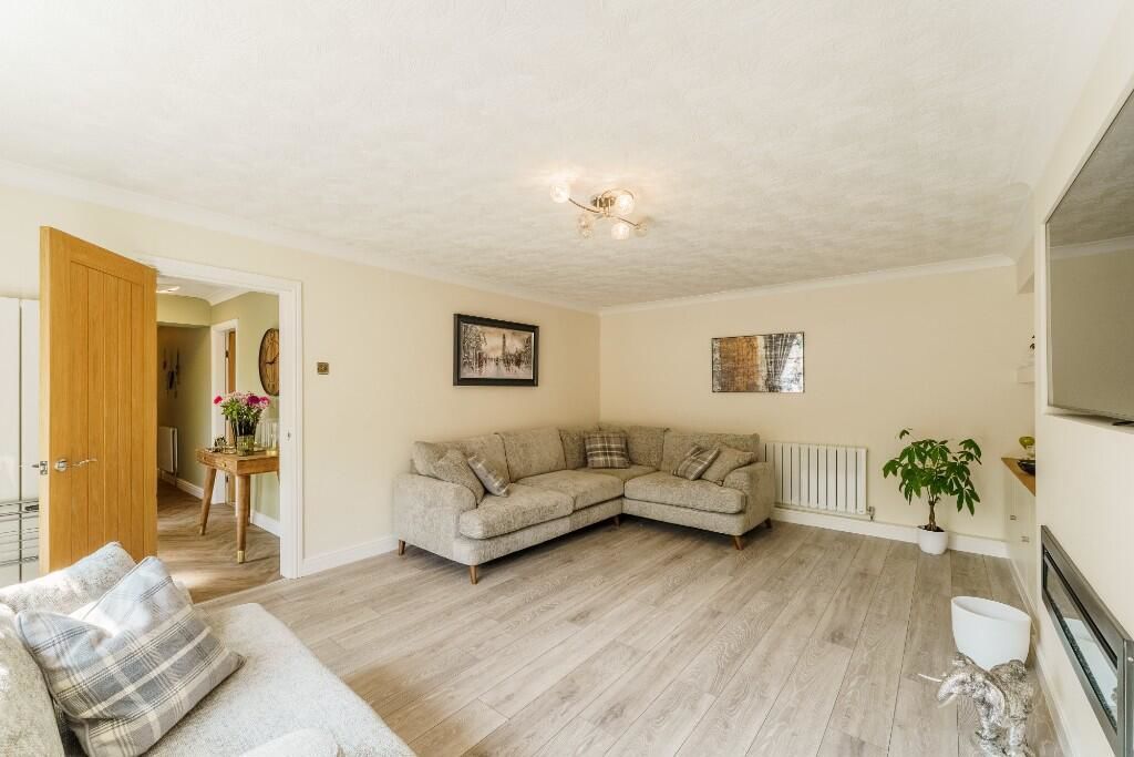 3 bed detached bungalow for saleOld Paddock Close, Hibaldstow DN20 photo 4