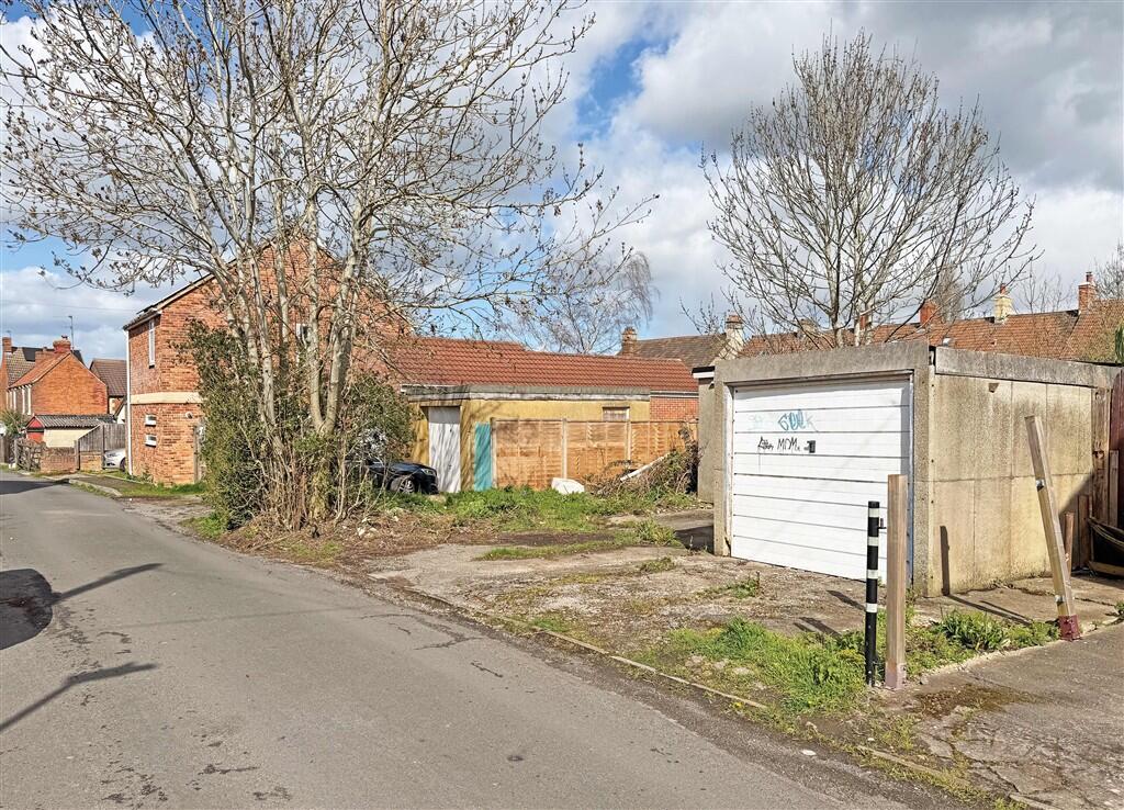 Bond Street, TROWBRIDGE