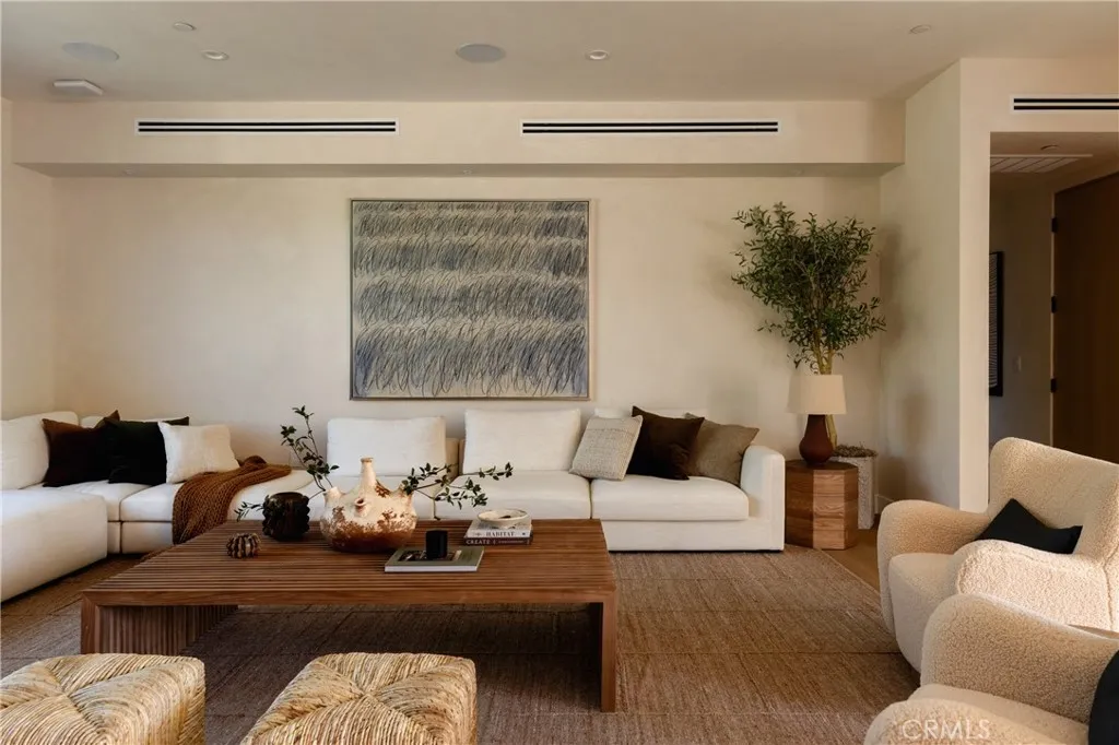 Additional image 9 of 15202 Hesby Street, Sherman Oaks, CA 91403