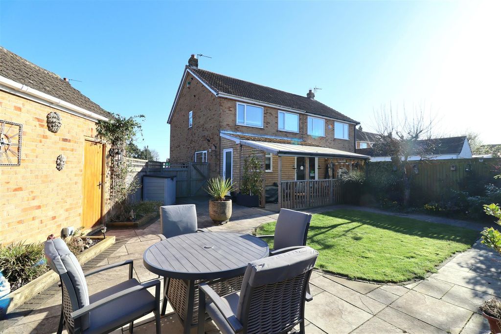 Additional image 12 of 3 bed semi-detached house for saleSandfield Close, Market Weighton YO43
