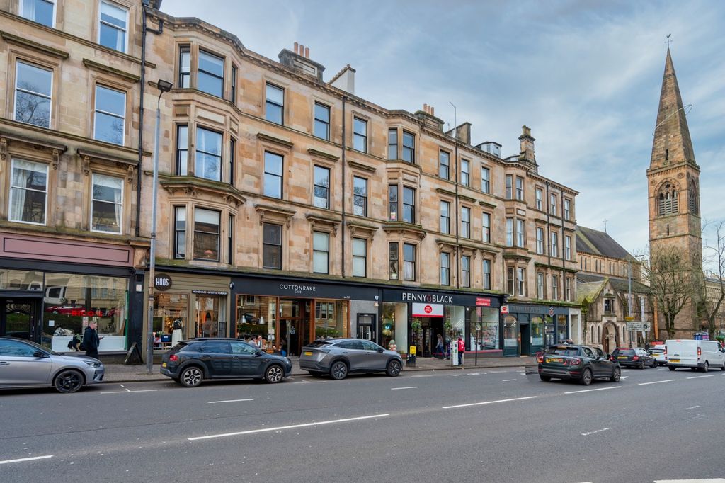 3 bed flat to rentGreat Western Road, Hillhead, Glasgow G12
