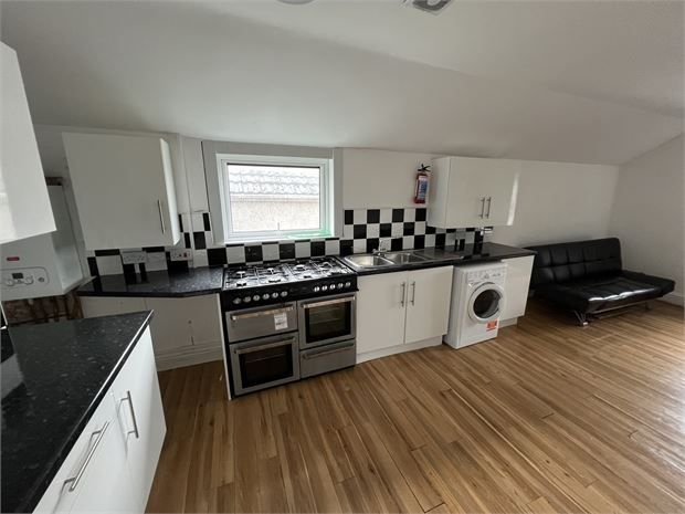 Additional image 2 of 6 bed shared accommodation to rentUplands Crescent, Uplands, Swansea SA2
