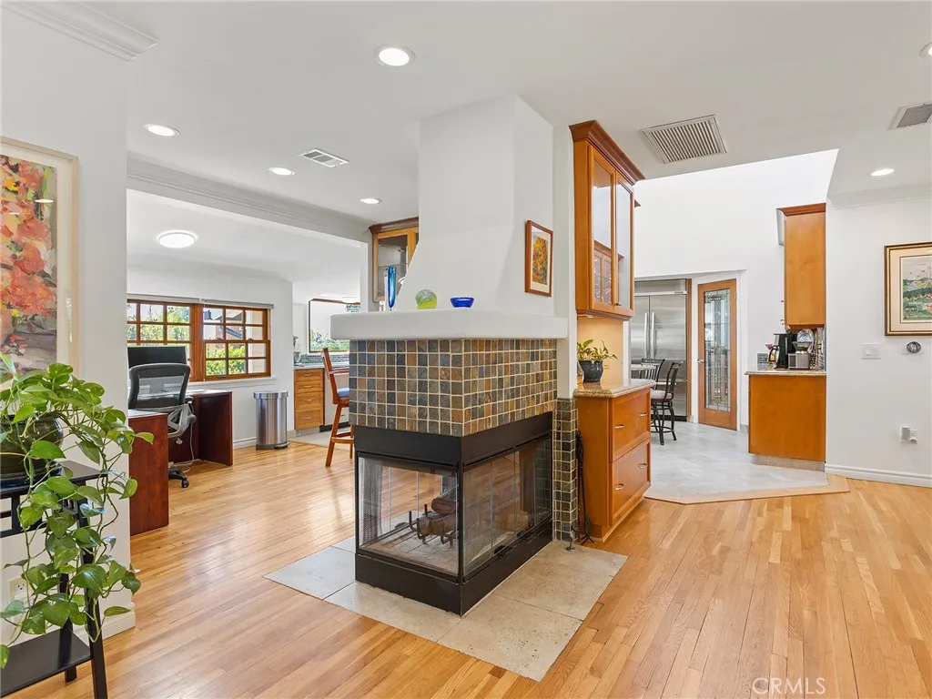 Additional image 96 of 1012 N Sunset Canyon Drive, Burbank, CA 91504